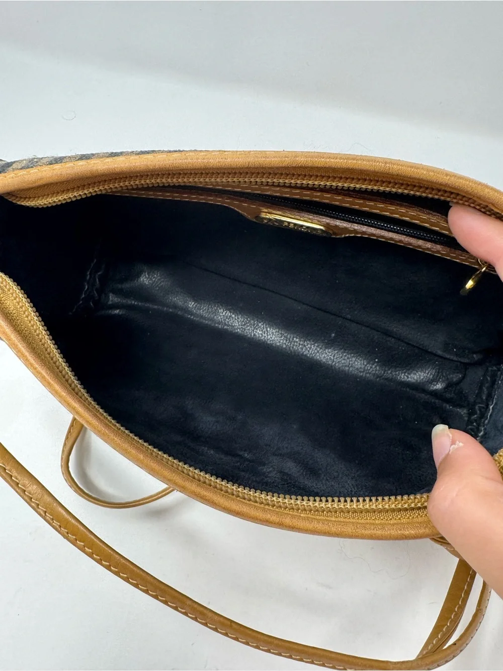 Fendi vintage leather stripped crossbody bag